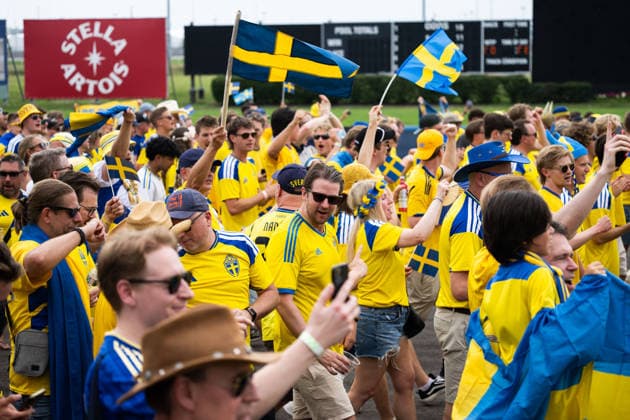 260630 Fans of Sweden ahead of the FIFA World Cup, WM, Weltmeisterschaft, Fussball 2026 round of 32 football match between France and Sweden on June 30, 2026 in New Jersey. Photo: Ludvig Thunman BILDBYRAN kod LT PA1270 fotboll football soccer fotball vm fotbolls-vm fotball-vm fotbolls-vm 2026 fifa world cup 2026 sverige sweden sverige a bbeng frankrike france round of 32 16-delsfinal publik *** June 30, 2026: Fans of Sweden ahead of the FIFA World Cup 2026 Round of 32 soccer match between France and Sweden on June 30, 2026 in New Jersey. Photo by Ludvig Thunman, BILDBYRAN. Code: LT PA1270. soccer, football, World Cup, 2026 FIFA World Cup, Sweden, Sweden A, BBENG, FranceFrance Round of 32 Round of 16 Quarterfinals Audience  Copyright: LUDVIGxTHUNMAN BB260630LT020