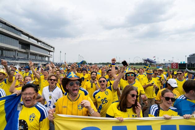 260630 Fans of Sweden ahead of the FIFA World Cup, WM, Weltmeisterschaft, Fussball 2026 round of 32 football match between France and Sweden on June 30, 2026 in New Jersey. Photo: Ludvig Thunman BILDBYRAN kod LT PA1270 fotboll football soccer fotball vm fotbolls-vm fotball-vm fotbolls-vm 2026 fifa world cup 2026 sverige sweden sverige a bbeng frankrike france round of 32 16-delsfinal publik *** June 30, 2026: Fans of Sweden ahead of the FIFA World Cup 2026 Round of 32 soccer match between France and Sweden on June 30, 2026 in New Jersey. Photo by Ludvig Thunman, BILDBYRAN. Code: LT PA1270. soccer, football, World Cup, 2026 FIFA World Cup, Sweden, Sweden A, BBENG, FranceFrance Round of 32 Round of 16 Quarterfinals Audience  Copyright: LUDVIGxTHUNMAN BB260630LT024