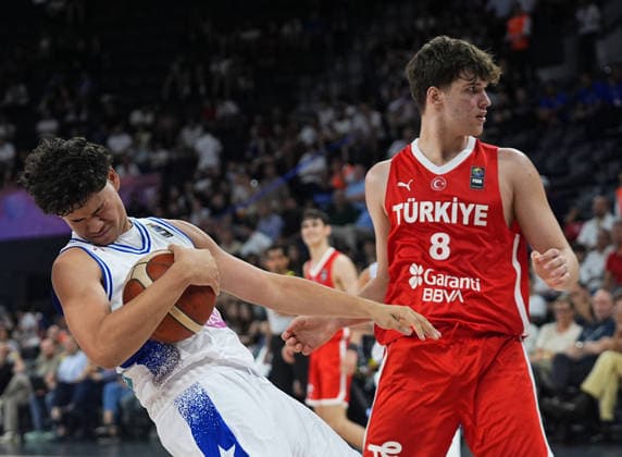 Puerto Rico v Turkiye - FIBA U17, U 17 Basketball World Cup ISTANBUL, TURKIYE - JUNE 30: Puerto Rico s Ivaniel Lopez Arache (L) and Turkish national player Arda Ozturk (8) compete for the ball during the FIBA U17 Basketball World Cup match between Puerto Rico and Turkiye at the Basketball Development Center in Istanbul, Turkiye on June 30, 2026. Esra Bilgin Anadolu Istanbul Turkey. Editorial use only. Please get in touch for any other usage.  Copyright: x2026xAnadoluxEsraxBilginx
