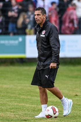 Trainer Marcel Rapp ( Pauli ) Deutschland , Hamburg , Adolf Jäger Kampfbahn , Fussball , Oberliga Hamburg , 2. Bundesliga , Test , Altona 93 - FC St Pauli *** Coach Marcel Rapp, St. Pauli, Germany, Hamburg, Adolf Jäger Stadium, soccer, Hamburg Oberliga, 2. Bundesliga, friendly match, Altona 93, FC St. Pauli