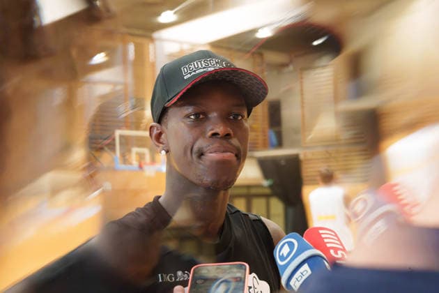 30.06.2026: Trainingseinheit der deutschen Basketball-Nationalmannschaft in Berlin vor den World Cup Qualifier gegen Israel und Zypern: Dennis Schröder gibt ein Interview *** June 30, 2026: Training session for the German national basketball team in Berlin ahead of the World Cup qualifiers against Israel and Cyprus. Dennis Schröder gives an interview. Copyright: xJamesxZabelx