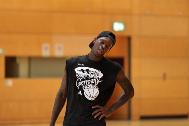 30.06.2026: Trainingseinheit der deutschen Basketball-Nationalmannschaft in Berlin vor den World Cup Qualifier gegen Israel und Zypern: Dennis Schröder reagiert. *** June 30, 2026: Training session for the German national basketball team in Berlin ahead of the World Cup qualifiers against Israel and Cyprus; Dennis Schröder reacts Copyright: xJamesxZabelx