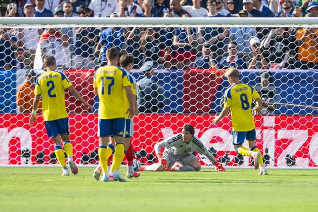 260630 Goalkeeper Jacob Widell Zetterström of Sweden during the FIFA World Cup, WM, Weltmeisterschaft, Fussball 2026 round of 32 football match between France and Sweden on June 30, 2026 in New Jersey. Photo: Petter Arvidson BILDBYRAN kod PA PA1270 fotboll football soccer fotball vm fotbolls-vm fotball-vm fotbolls-vm 2026 fifa world cup 2026 sverige sweden sverige a bbeng frankrike france round of 32 16-delsfinal *** June 30, 2026: Goalkeeper Jacob Widell Zetterström of Sweden during the FIFA World Cup 2026 Round of 32 soccer match between France and Sweden on June 30, 2026 in New Jersey. Photo by Petter Arvidson, BILDBYRAN, code PA PA1270. soccer, football, World Cup, 2026 FIFA World Cup, Sweden, Sweden A, BBENG, Francekrike france round of 32 round of 16  Copyright: PETTERxARVIDSON BB260630PA118
