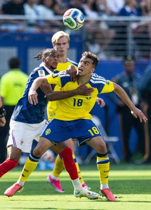 260630 Michael Olise of France and Yasin Ayari of Sweden during the FIFA World Cup, WM, Weltmeisterschaft, Fussball 2026 round of 32 football match between France and Sweden on June 30, 2026 in New Jersey. Photo: Petter Arvidson BILDBYRAN kod PA PA1270 fotboll football soccer fotball vm fotbolls-vm fotball-vm fotbolls-vm 2026 fifa world cup 2026 sverige sweden sverige a bbeng frankrike france round of 32 16-delsfinal *** June 30, 2026: Michael Olise of France and Yasin Ayari of Sweden during the FIFA World Cup 2026 Round of 32 soccer match between France and Sweden on June 30, 2026 in New Jersey. Photo by Petter Arvidson, BILDBYRAN, code PA PA1270. soccer, football, World Cup, 2026 FIFA World Cup, Sweden, Sweden A, BBENG, Francekrike france round of 32 round of 16  Copyright: PETTERxARVIDSON BB260630ZG063