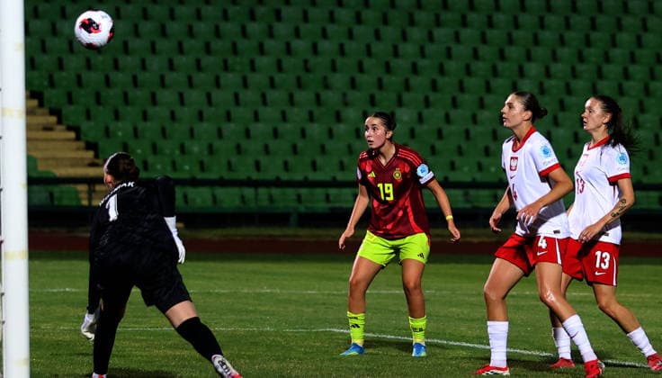 30.06.2026 Sarajevo(Bosnia-Hercegovina) European Under-19 U-19 U19 Women s Football championship Poland-Germany Moment when ball entering in goal and first scored goal for Germany beside Poland goalkeeper, Lailla Portella(C) Germany,Magda Piekarska(3L),Zofia Pagowska(R) Poland GTWVrstwfbgxv stwfbgxv :