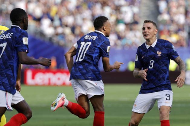 FIFA World Cup, WM, Weltmeisterschaft, Fussball 2026 - Round of 32 - France vs Sweden Kylian Mbappe of France (C) celebrates scoring the 1-0 goal during the FIFA World Cup 2026 Round of 32 match France against Sweden, in East Rutherford, New Jersey, USA, 30 June 2026. EAST RUTHERFORD United States  Copyright: xSHAWNxTHEWx
