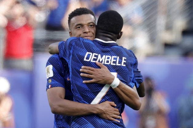 FIFA World Cup, WM, Weltmeisterschaft, Fussball 2026 - Round of 32 - France vs Sweden Kylian Mbappe of France (L) celebrates with his teammate Ousmane Dembele after scoring the 1-0 goal during the FIFA World Cup 2026 Round of 32 match France against Sweden, in East Rutherford, New Jersey, USA, 30 June 2026. EAST RUTHERFORD United States  Copyright: xSHAWNxTHEWx