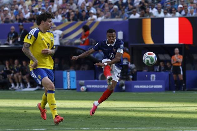 NEW JERSEY - Kylian Mbappe of France shoots during the 2026 FIFA World Cup, WM, Weltmeisterschaft, Fussball round of 32 match between France and Sweden at Boston Stadium on June 30, 2026, in Foxborough, United States. MAURICE VAN STEEN ANP FIFA World Cup 2026 - round of 32 2026 xVIxANPxSportx xMauricexvanxSteenxIVx 562485163 originalFilename: 562485163.jpg