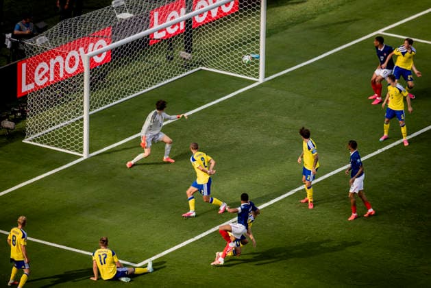 New York New Jersey, USA 30th Jun 2026. Kylian Mbappe (FRA) scores the goal to 1:0, Yasin Ayari (SWE) Gustaf Lagerbielke (SWE) Jacob Widell Zetterstrom (SWE) France - Sweden World Cup Frankreich - Schweden 30.06.2026 *** New York, New Jersey, USA, June 30, 2026: Kylian Mbappé (FRA) scores the goal to make it 1–0; Yasin Ayari (SWE), Gustaf Lagerbielke (SWE), Jacob Widell Zetterström (SWE); France vs. Sweden, World Cup, France vs. Sweden, June 30, 2026