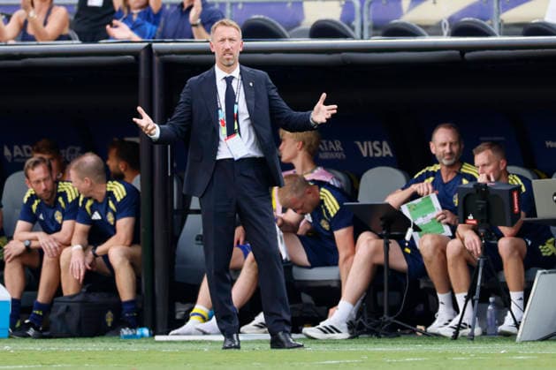 France v Sweden: Round Of 32 - FIFA World Cup, WM, Weltmeisterschaft, Fussball 2026 Graham Potter, Head Coach of Sweden reacts on the side line during the FIFA World Cup 2026 Round Of 32 match between France and Sweden at New York New Jersey Stadium on June 30, 2026 in East Rutherford, New Jersey. East Rutherford New York New Jersey Stadium NJ United States Copyright: xAllstarxPicturexLibraryxLtdx