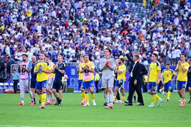 France v Sweden - FIFA World Cup, WM, Weltmeisterschaft, Fussball 2026 - Round of 32 NEW JERSEY, USA - JUNE 30: Players of Sweden greet the fans after the 2026 FIFA World Cup Round of 32 match between France and Sweden at New Jersey Stadium (MetLife Stadium) in East Rutherford, New Jersey, USA, on June 30, 2026. Abdulhamid Hosbas Anadolu New Jersey United States. Editorial use only. Please get in touch for any other usage.  Copyright: x2026xAnadoluxAbdulhamidxHosbasx