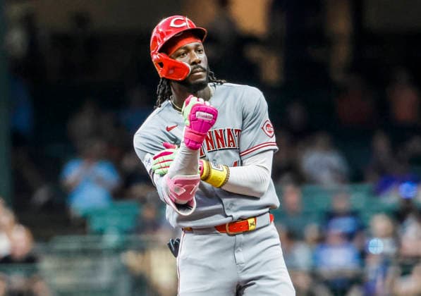 Cincinnati Reds short stop Elly de la Cruz reacts after hitting a double in the fifth inning of the MLB, Baseball Herren, USA game between the Cincinnati Reds and the Milwaukee Brewers at American Family Field in Milwaukee, Wisconsin on Tuesday, June 30, 2026.  MIL20260630826 TANNENxMAURY