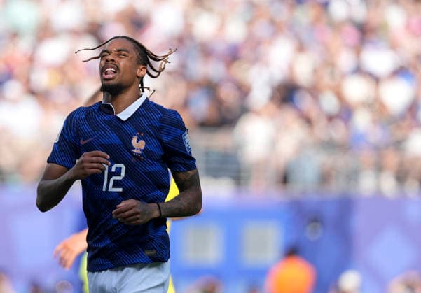 (260701) -- NEW YORK, July 1, 2026 -- Bradley Barcola of France reacts as he misses a chance during the round of 32 match between France and Sweden at the 2026 FIFA World Cup, WM, Weltmeisterschaft, Fussball at the New York New Jersey Stadium, the United States, June 30, 2026. ) (SP)U.S.-NEW YORK-FOOTBALL-FIFA WORLD CUP-ROUND OF 32-FRA VS SWE LuixSiuxWai 
