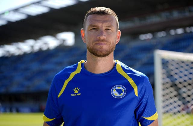 FIFA World Cup, WM, Weltmeisterschaft, Fussball 2026: Media day for Bosnia and Herzegovina in San Jose, California SAN JOSE, CALIFORNIA - JUNE 30: Edin Dzeko of team Bosnia Herzegovina pose at PayPal Park in San Jose on June 30, 2026 during training session ahead of the 2026 FIFA World Cup Round 32 match between USA vs Bosnia and Herzegovina at the San Francisco Stadium (Levi s Stadium) in Santa Clara, California, United States. Tayfun Coskun Anadolu California United States. Editorial use only. Please get in touch for any other usage.  Copyright: x2026xAnadoluxTayfunxCoskunx