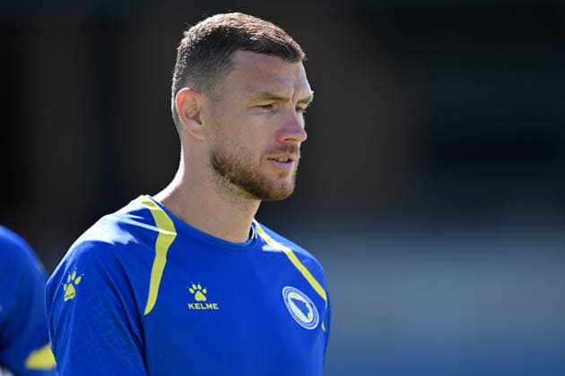 FIFA World Cup, WM, Weltmeisterschaft, Fussball 2026: Training session of Bosnia and Herzegovina in San Jose, California SAN JOSE, CALIFORNIA - JUNE 30: Edin Dzeko of team Bosnia Herzegovina attends a training session at PayPal Park in San Jose on June 30, 2026 ahead of the 2026 FIFA World Cup Round 32 match between USA vs Bosnia and Herzegovina at the San Francisco Stadium (Levi s Stadium) in Santa Clara, California, United States. Tayfun Coskun Anadolu California United States. Editorial use only. Please get in touch for any other usage.  Copyright: x2026xAnadoluxTayfunxCoskunx