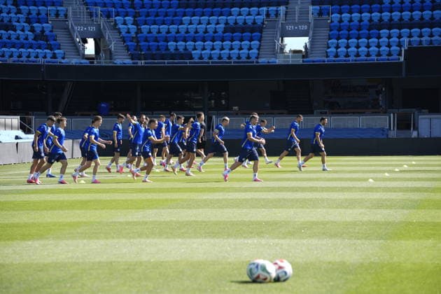 FIFA World Cup, WM, Weltmeisterschaft, Fussball 2026: Training session of Bosnia and Herzegovina in San Jose, California SAN JOSE, CALIFORNIA - JUNE 30: Players of team Bosnia Herzegovina attend a training session at PayPal Park in San Jose on June 30, 2026 ahead of the 2026 FIFA World Cup Round 32 match between USA vs Bosnia and Herzegovina at the San Francisco Stadium (Levi s Stadium) in Santa Clara, California, United States. Tayfun Coskun Anadolu California United States. Editorial use only. Please get in touch for any other usage.  Copyright: x2026xAnadoluxTayfunxCoskunx