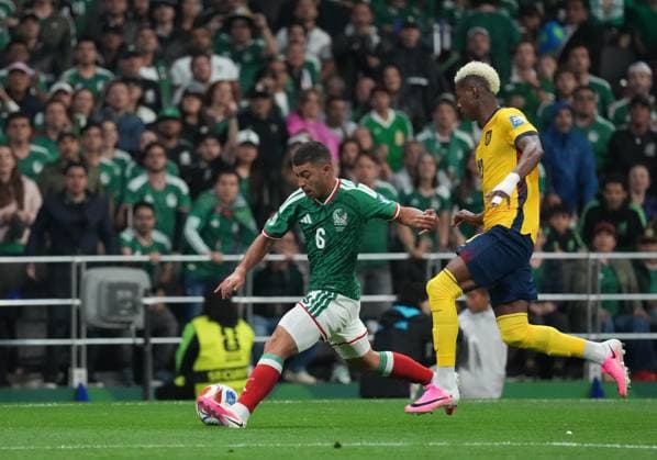Mexico v Ecuador - FIFA World Cup, WM, Weltmeisterschaft, Fussball 2026 - Round of 32 MEXICO CITY, MEXICO - JUNE 30: Erik Lira (6) of Mexico in action during the 2026 FIFA World Cup Round of 32 match between Mexico and Ecuador at Mexico Stadium (Estadio Azteca) in Mexico City, Mexico on June 30, 2026. Juancho Torres Anadolu Mexico City Mexico. Editorial use only. Please get in touch for any other usage.  Copyright: x2026xAnadoluxJuanchoxTorresx