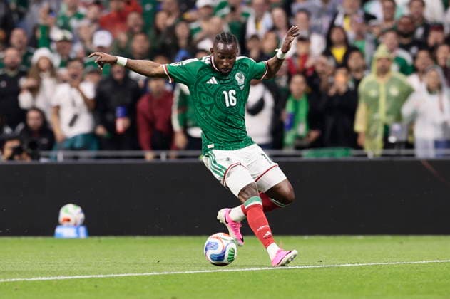 FIFA World Cup, WM, Weltmeisterschaft, Fussball 2026 - Round of 32 - Mexico vs Ecuador Julian Quinones of Mexico in action during the FIFA World Cup 2026 Round of 32 match Mexico against Ecuador in Mexico City, Mexico, 30 June 2026. Mexico City Mexico  Copyright: xJOSExMENDEZx
