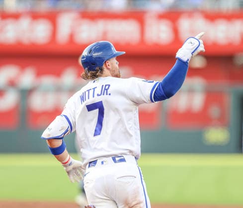 JUNE 30, 2026: Kansas City Royals shortstop Bobby Witt Jr. (7) points towards the bullpen after hitting a home run in the 3rd inning against the Tampa Bay Rays at Kauffman Stadium in Kansas City, MO. CSM Kansas City United States - ZUMAc04_ 20260630_zma_c04_195 Copyright: xRomanxPunox