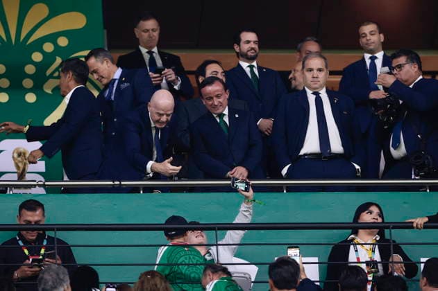 FIFA World Cup, WM, Weltmeisterschaft, Fussball 2026 - Round of 32 - Mexico vs Ecuador FIFA President Gianni Infantino (C-L) and Mexican Football Federation President (C) Mikel Arriola attend the FIFA World Cup 2026 Round of 32 match Mexico against Ecuador in Mexico City, Mexico, 30 June 2026. Mexico City Mexico  Copyright: xJOSExMENDEZx