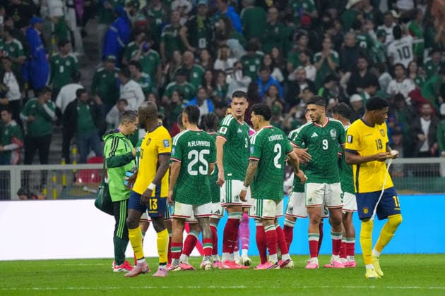 Mexico v Ecuador - FIFA World Cup, WM, Weltmeisterschaft, Fussball 2026 - Round of 32 MEXICO CITY, MEXICO - JUNE 30: Players argue during the 2026 FIFA World Cup Round of 32 match between Mexico and Ecuador at Mexico Stadium (Estadio Azteca) in Mexico City, Mexico on June 30, 2026. Juancho Torres Anadolu Mexico City Mexico. Editorial use only. Please get in touch for any other usage.  Copyright: x2026xAnadoluxJuanchoxTorresx