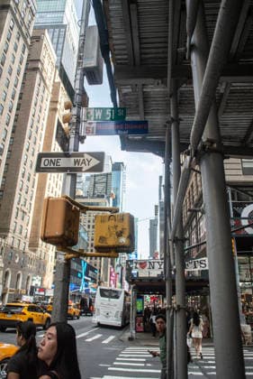 June 30, 2026, New York City, New York, USA: The New York City Department of Transportation hung orange and blue signs with the names and jersey numbers of each New York Knick basketball player at intersections along Sixth and Seventh Avenues in New York City. Knicks player Mohamed Diawara honored at the intersection of West 51st street and Seventh Avenue. New York City USA - ZUMAt442 20260630_znp_t442_018 Copyright: xBillyxTompkinsx