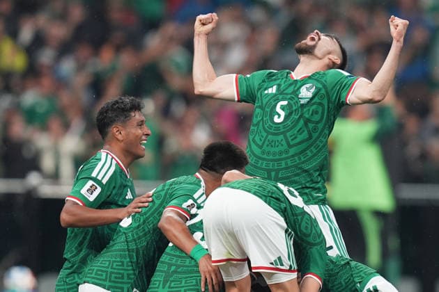 Mexico v Ecuador Round of 32 - FIFA World Cup, WM, Weltmeisterschaft, Fussball 2026 Johan Vasquez 5 of Mexico national team, Nationalteam celebrating after the team s second goal during the FIFA Word Cup 2026 round of 32 match between Mexico and Ecuador at Mexico City Stadium. on June 30, 2026 in Mexico City, Mexico. (Photo by Ian Robles Eyepix Group) Copyright: xIanxRobles xEyepixxGroupx EL_30062026_189804JPEG