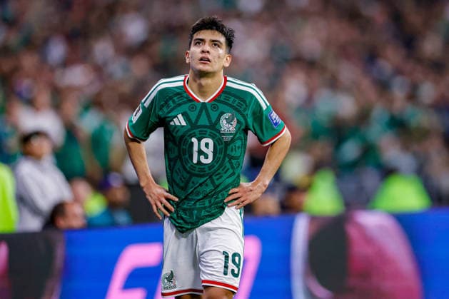 FIFA WORLD CUL 2026 MEXICO VS ECUADOR FIFA World Cup, WM, Weltmeisterschaft, Fussball 2026 MEXICO VS ECUADOR MEXICO VS ECUADOR 30062026 MEXICO CITY, MEXICO Action photo of Gilberto Mora (19) of Mexico, celebrating the victory over Ecuador, after game of the FIFA World Cup 2026, held at the Estadio Ciudad de Mexico of Mexico City. Foto de accion de Gilberto Mora (19) de Mexico, celebrando el triunfo sobre Ecuador, tras juego de la Copa del Mundo 2026 de la FIFA, celebrado en el Estadio Ciudad de Mexico de la Ciudad de Mexico. PHOTO BY IMAGENSHOP AGENCIA FOTOGRAFICA MEXICO CITY MEXICO CITY MEXICO *** FIFA WORLD CUP 2026 MEXICO VS. ECUADOR FIFA WORLD CUP 2026 MEXICO VS. ECUADOR MEXICO VS. ECUADOR 30062026 MEXICO CITY, MEXICO Action photo of Gilberto Mora (No. 19) of Mexico celebrating the victory over Ecuador after a match in the 2026 FIFA World Cup, held at the Estadio Ciudad de Mexico in Mexico City Action photo of Gilberto Mora (No. 19) of Mexico celebrating the victory over Ecuador, following a match in the 2026 FIFA World Cup, held at the Estadio Ciudad de México in Mexico City. PHOTO BY IMAGENSHOP PHOTO AGENCY MEXICO CITY MEXICO CITY MEXICO Copyright: xYOALIxMARTINEZx