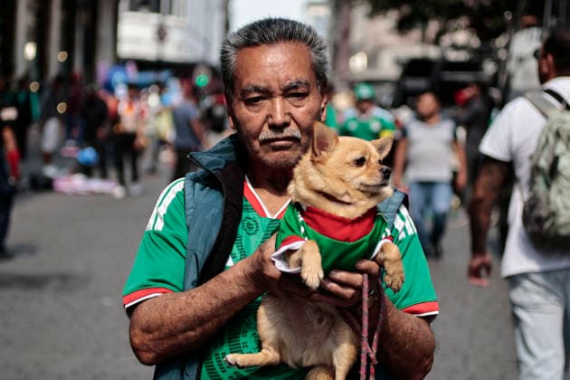 Sport Bilder des Tages #3 June 30, 2026, Mexico City, Cdmx, Mexico: Thousands of Mexican national team, Nationalteam fans are arriving at the Fan Festival in Mexico City s ZoÂ³calo to watch the match between Mexico and Ecuador. Fans from these two countries are coming, as well as fans from around the globe, eager to join the Mexicans in their colorful outfits, complete with sombreros, makeup, masks, and even dogs wearing Mexican national team jerseys. The team that wins this Round of 32 will advance to the next round of the 2026 FIFA World Cup, WM, Weltmeisterschaft, Fussball These matches are where the surprises begin, and the teams that could potentially win the most prestigious trophy in soccer start to emerge. Mexico national team fans at the Angel of Independence. From early on, hundredsÃ¢â‚¬?or perhaps thousandsÃ¢â‚¬?of Mexico national team supporters began arriving to watch the broadcast of the match against Ecuador. The two teams are facing off in the Round of 32; the winner advances to the next round, while the loser s participation in the 2026 FIFA World Cup comes to an end. If Mexico advances, they would play their fifth matchÃ¢â‚¬?a stage they have failed to progress beyond in previous World Cups. This match holds political significance for both countries, as diplomatic relations were severed in April 2024 following the storming of the Mexican Embassy in Ecuador to arrest former Vice President Jorge Glas, who had been granted political asylum by Mexican authorities. Mexico City Mexico - ZUMAp204 0860454303st Copyright: xJosuexPerezx