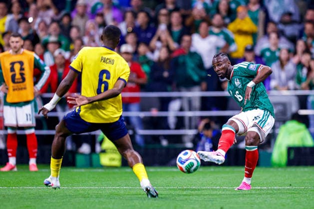 FIFA WORLD CUL 2026 MEXICO VS ECUADOR FIFA World Cup, WM, Weltmeisterschaft, Fussball 2026 MEXICO VS ECUADOR MEXICO VS ECUADOR 30062026 MEXICO CITY, MEXICO Action photo of Luis Quinones (16) of Mexico, during game of the FIFA World Cup 2026, held at the Estadio Ciudad de Mexico of Mexico City. Foto de accion de Luis Quinones (16) de Mexico, durante juego de la Copa del Mundo 2026 de la FIFA, celebrado en el Estadio Ciudad de Mexico de la Ciudad de Mexico. PHOTO BY IMAGENSHOP AGENCIA FOTOGRAFICA MEXICO CITY MEXICO CITY MEXICO *** FIFA WORLD CUP 2026 MEXICO VS. ECUADOR FIFA WORLD CUP 2026 MEXICO VS. ECUADOR MEXICO VS. ECUADOR 30062026 MEXICO CITY, MEXICO Action photo of Luis Quinones (No. 16) of Mexico during a match of the 2026 FIFA World Cup, held at the Estadio Ciudad de Mexico in Mexico City Action photo of Luis Quinones (No. 16) of Mexico, during a match of the 2026 FIFA World Cup, held at the Estadio Ciudad de Mexico in Mexico City PHOTO BY IMAGENSHOP PHOTO AGENCY MEXICO CITY MEXICO CITY MEXICO Copyright: xYOALIxMARTINEZx
