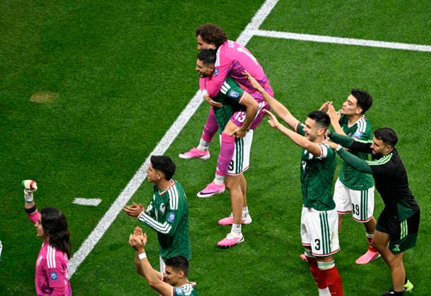 (260701) -- MEXICO CITY, July 1, 2026 -- Players of Mexico celebrate after winning the round of 32 match between Mexico and Ecuador at the 2026 FIFA World Cup, WM, Weltmeisterschaft, Fussball at the Mexico City Stadium, Mexico, June 30, 2026. ) (SP)MEXICO-MEXICO CITY-FOOTBALL-FIFA WORLD CUP-ROUND OF 32-MEX VS ECU LixMuzi 