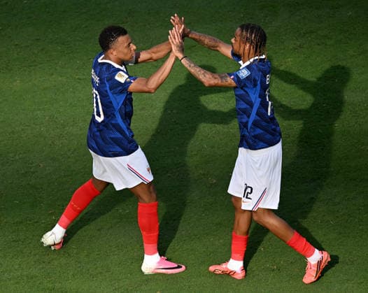 World Cup 2026: round of 32: France vs Sweden Kylian Mbappe of France (L) and Bradley Barcola of France (R) celebrate scoring during the 2026 FIFA World Cup, WM, Weltmeisterschaft, Fussball round of 32 soccer match between France and Sweden at MetLife Stadium in East Rutherford, New Jersey, USA, on June 30, 2026. East Rutherford United States  Copyright: xMatrixxImagesx xGentxShkullakux