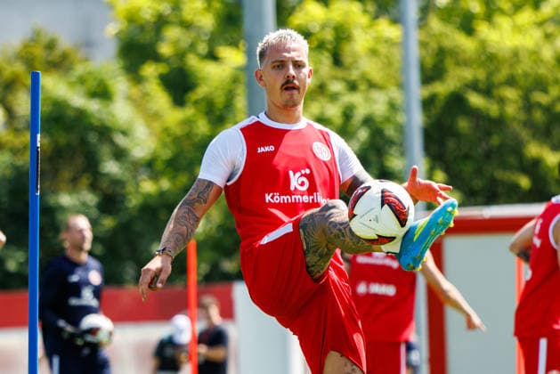 1. FSV Mainz 05, Auftakttraining, 01.07.2026 Phillip Tietz (1. FSV Mainz 05, 20) Auftakttraining der Herren des 1. FSV Mainz 05 zur Saison 2026 27 der 1. Fussball Bundesliga, Trainingsgelände auf dem Wolfgang Frank Campus, Mainz, 01.07.2026 DFL DFB regulations prohibit any use of photographs as image sequences and or quasi-video. *** 1 FSV Mainz 05, Season-Opening Training Session, July 1, 2026 Phillip Tietz 1 FSV Mainz 05, 20th pre-season training session for the 1 FSV Mainz 05 men’s team for the 2026–27 1. Bundesliga season, training grounds at the Wolfgang Frank Campus, Mainz, July 1, 2026 DFL DFB regulations prohibit any use of photographs as image sequences and or quasi-video Copyright: xBEAUTIFULxSPORTS Hahnex