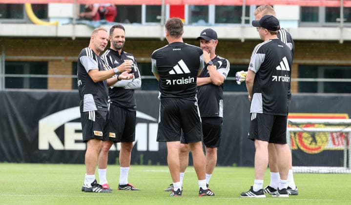 Trainerstab Trainer Mauro Lustrinelli, Co Trainer Michel Renggli, Co Trainer Sascha Stauch, Co Trainer Sebastian Bönig, Co Trainer Enrico Schirinzi Auftakttraining Fußball Fussball Training Bundesliga Herren DFL Saison 2026 2027 01.07.2026 1.FC Union Berlin FCU DFL regulations prohibit any use of photographs as image sequences and or quasi-video. *** Coaching Staff: Head Coach Mauro Lustrinelli, Assistant Coach Michel Renggli, Assistant Coach Sascha Stauch, Assistant Coach Sebastian Bönig, Assistant Coach Enrico Schirinzi: First training session – Soccer – Soccer training – Bundesliga – Men’s – DFL – 2026–2027 season – January 7, 2026 – 1. FC Union Berlin (FCU). DFL regulations prohibit any use of photographs as image sequences and or quasi-video.
