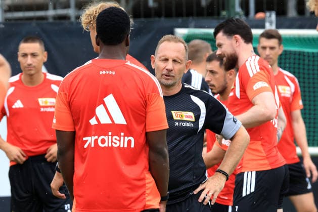 DEU, DFL, 1. FBL, 1.FC Union, Training, 01.07.2026, Stadion Alte Foersterei, Berlin, DEU, DFL, 1. FBL, 1.FC Union, Training, im Bild: Cheftrainer Mauro Lustrinelli (1.FC Union Berlin) DFL - regulations prohibit any use of Photographs as image sequences and or quasi-video *** DEU, DFL, 1 FBL, 1 FC Union, Training, July 1, 2026, Alte Foersterei Stadium, Berlin, DEU, DFL, 1 FBL, 1 FC Union, Training, pictured: Head Coach Mauro Lustrinelli, 1 FC Union Berlin. DFL regulations prohibit any use of photographs as image sequences and or quasi-video. nordphotoxGmbHx xEngler nph00076