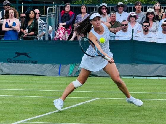 Wimbledon Tennis Championships 2026 - Day 3 LONDON, UNITED KINGDOM - JULY 1: Zeynep Sonmez of Turkiye in action against Claire Liu (not seen) of US in the women s singles second round match during day three of The Wimbledon Tennis Championships at All England Lawn Tennis and Croquet Club on July 1, 2026 in London, United Kingdom. Ray Tang Anadolu London United Kingdom. Editorial use only. Please get in touch for any other usage.  Copyright: x2026xAnadoluxRayxTangx