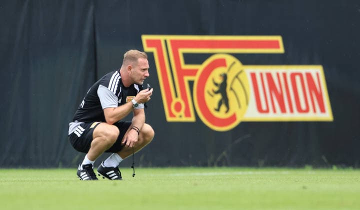 Trainer Mauro Lustrinelli Einzelbild Freisteller Aktion Auftakttraining Fußball Fussball Training Bundesliga Herren DFL Saison 2026 2027 01.07.2026 1.FC Union Berlin FCU DFL regulations prohibit any use of photographs as image sequences and or quasi-video. *** Coach Mauro Lustrinelli Single Frame Cutout Action Kickoff Training Sports Soccer Soccer Training Bundesliga Men s DFL Season 2026–2027 January 7, 2026 1. FC Union Berlin FCU DFL regulations prohibit any use of photographs as image sequences and or quasi-video