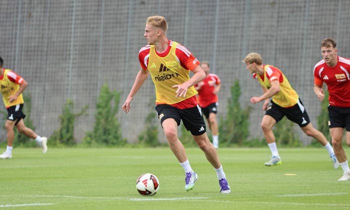 Zeno van den Bosch am Ball Auftakttraining Fußball Fussball Training Bundesliga Herren DFL Saison 2026 2027 01.07.2026 1.FC Union Berlin FCU DFL regulations prohibit any use of photographs as image sequences and or quasi-video. *** Zeno van den Bosch on the ball: First training session, sports, soccer, soccer training, Bundesliga, men s, DFL, 2026–2027 season, January 7, 2026, 1. FC Union Berlin, FCU. DFL regulations prohibit any use of photographs as image sequences and or quasi-video.