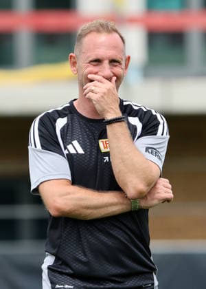 Trainer Mauro Lustrinelli lacht Aktion Oberkörper Auftakttraining Fußball Fussball Training Bundesliga Herren DFL Saison 2026 2027 01.07.2026 1.FC Union Berlin FCU DFL regulations prohibit any use of photographs as image sequences and or quasi-video. *** Coach Mauro Lustrinelli laughs Action Upper Body Kickoff Training Sports Soccer Soccer Training Bundesliga Men s DFL Season 2026–2027 January 7, 2026 1. FC Union Berlin FCU DFL regulations prohibit any use of photographs as image sequences and or quasi-video