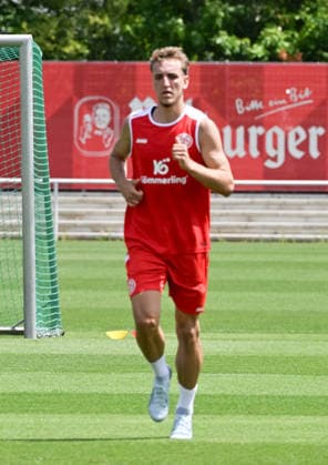01.07.2026, xsltx, Fussball 1.Bundesliga, FSV Mainz 05 - Trainingsauftakt Saison 2026 27 v.l. Nelson Weiper (1. FSV Mainz 05) (DFL DFB REGULATIONS PROHIBIT ANY USE OF PHOTOGRAPHS as IMAGE SEQUENCES and or QUASI-VIDEO) *** July 1, 2026, xsltx, Soccer 1 Bundesliga, FSV Mainz 05 Start of Training for the 2026–27 Season, photo by Nelson Weiper. 1 FSV Mainz 05. DFL and DFB regulations prohibit any use of photographs as image sequences and or quasi-video.