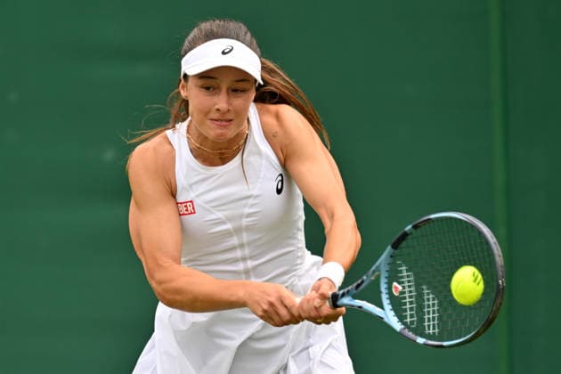 Wimbledon Tennis Championships 2026 - Day 3 LONDON, UNITED KINGDOM - JULY 1: Zeynep Sonmez of Turkiye in action against Claire Liu (not seen) of US in the women s singles second round match during day three of The Wimbledon Tennis Championships at All England Lawn Tennis and Croquet Club on July 1, 2026 in London, United Kingdom. Ray Tang Anadolu London United Kingdom. Editorial use only. Please get in touch for any other usage.  Copyright: x2026xAnadoluxRayxTangx