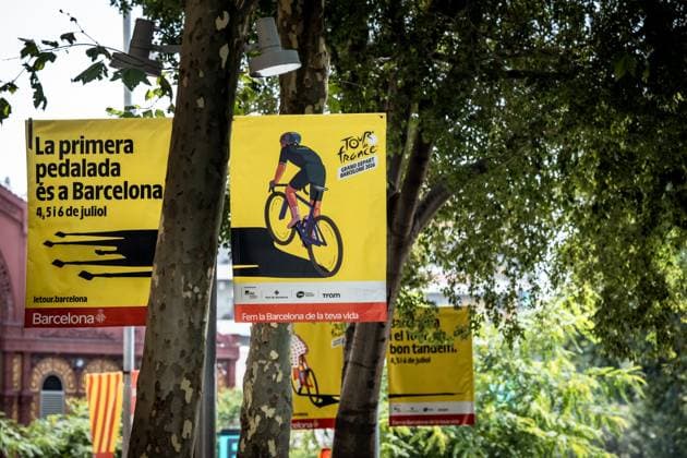 flags in the citycenter of Barcelona pictured during preparations ahead of the 2026 Tour de France cycling race, Wednesday 01 July 2026, in Barcelona, Spain. The 113th edition of the Tour de France starts on Saturday 4 July in Barcelona, Spain, and will finish in Paris, France on the 26th of July. DAVIDxPINTENS  x180091340x