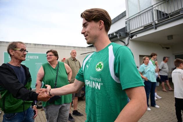01.07.2026 - Fussball - 2. Bundesliga - Saison 2026 2027 - SpVgg Greuther Fürth Fuerth ( Kleeblatt ) - Training Trainingsauftakt - - xwoxzix - Gian Luca Gian-Luca Itter (27, SpVgg Greuther Fürth ) *** July 1, 2026 Soccer 2. Bundesliga 2026–2027 Season SpVgg Greuther Fürth Fürth Kleeblatt Training First Day of Training xwoxzix Gian Luca Gian Luca Itter 27, SpVgg Greuther Fürth