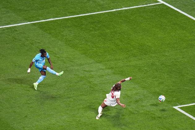 Brian Cipenga of DR Congo scores the opening goal for their side England v DR Congo, 2026 FIFA World Cup, WM, Weltmeisterschaft, Fussball Group of 32, Football, Atlanta Stadium, Atlanta, Georgia, USA - 01 Jul 2026Atlanta Mercedes-Benz Stadium Georgia (GA) United States of America  Copyright: xIsmaelxAdnan Shutterstockx 16970376n