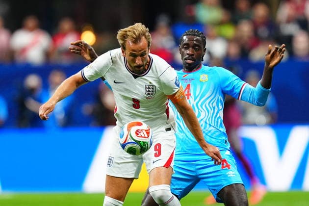 England v DR Congo - FIFA World Cup, WM, Weltmeisterschaft, Fussball 2026 - Round of 32 ATLANTA, USA - JULY 1: Harry Kane (9) of England in action against Axel Tuanzebe of DR Congo during 2026 FIFA World Cup Round of 32 match between England and DR Congo at Mercedes-Benz Stadium (Atlanta Stadium) in Atlanta, Georgia, United States on July 1, 2026. Evrim Aydin Anadolu Georgia United States. Editorial use only. Please get in touch for any other usage.  Copyright: x2026xAnadoluxEvrimxAydinx