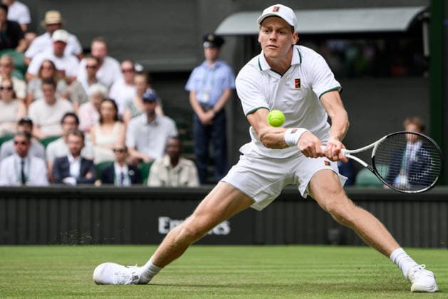 260701 Jannik Sinner of Italy competes in a mens™ second round singles match during day 3 of Wimbledon on July 1, 2026 in London. Photo: Jesper Zerman BILDBYRAN kod JZ JZ0745 tennis wimbledon 3 bbeng *** 260701 Jannik Sinner of Italy competes in a men s second-round singles match during Day 3 of Wimbledon on July 1, 2026, in London. Photo: Jesper Zerman, BILDBYRAN, code JZ JZ0745, tennis, wimbledon, 3 bbeng  Copyright: JESPERxZERMAN BB260701JZ079