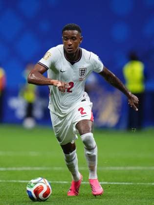 England v DR Congo - FIFA World Cup, WM, Weltmeisterschaft, Fussball 2026 - Round of 32 ATLANTA, USA - JULY 1: Ezri Konsa of England drives the ball during 2026 FIFA World Cup Round of 32 match between England and DR Congo at Mercedes-Benz Stadium (Atlanta Stadium) in Atlanta, Georgia, United States on July 1, 2026. Jose Hernandez Anadolu Georgia United States. Editorial use only. Please get in touch for any other usage.  Copyright: x2026xAnadoluxJosexHernandezx