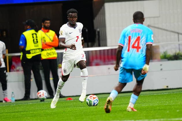 England v DR Congo - FIFA World Cup, WM, Weltmeisterschaft, Fussball 2026 - Round of 32 ATLANTA, USA - JULY 1: Bukayo Saka (7) of England in action against Sadiki (14) of DR Congo during 2026 FIFA World Cup Round of 32 match between England and DR Congo at Mercedes-Benz Stadium (Atlanta Stadium) in Atlanta, Georgia, United States on July 1, 2026. Evrim Aydin Anadolu Georgia United States. Editorial use only. Please get in touch for any other usage.  Copyright: x2026xAnadoluxEvrimxAydinx