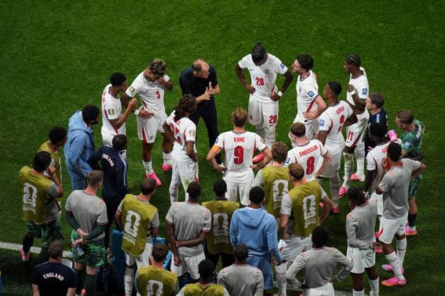 England manager Thomas Tuchel gives instructions during the hydration break England v DR Congo, 2026 FIFA World Cup, WM, Weltmeisterschaft, Fussball Group of 32, Football, Atlanta Stadium, Atlanta, Georgia, USA - 01 Jul 2026Atlanta Mercedes-Benz Stadium Georgia (GA) United States of America  Copyright: xIsmaelxAdnan Shutterstockx 16970376al