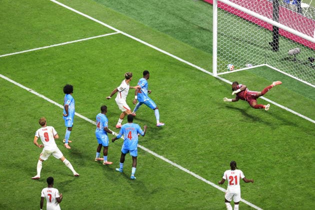 Football - FIFA World Cup, WM, Weltmeisterschaft, Fussball - Round of 32 - Round of 32 - England v DR Congo 1st July 2026 - FIFA World Cup - Round of 32 - England v DR Congo - Harry Kane of England scores their first goal - Photo: Simon Stacpoole Offside. Atlanta USA *** Fußball – FIFA-Weltmeisterschaft – Runde der letzten 32 – Runde der letzten 32 – England gegen DR Kongo – 1. Juli 2026 – FIFA-Weltmeisterschaft – Runde der letzten 32 – England gegen DR Kongo – Harry Kane aus England erzielt das erste Tor – Foto: Simon Stacpoole – Abseits – Atlanta, USA  Copyright: xSimonxStacpoolexOffside